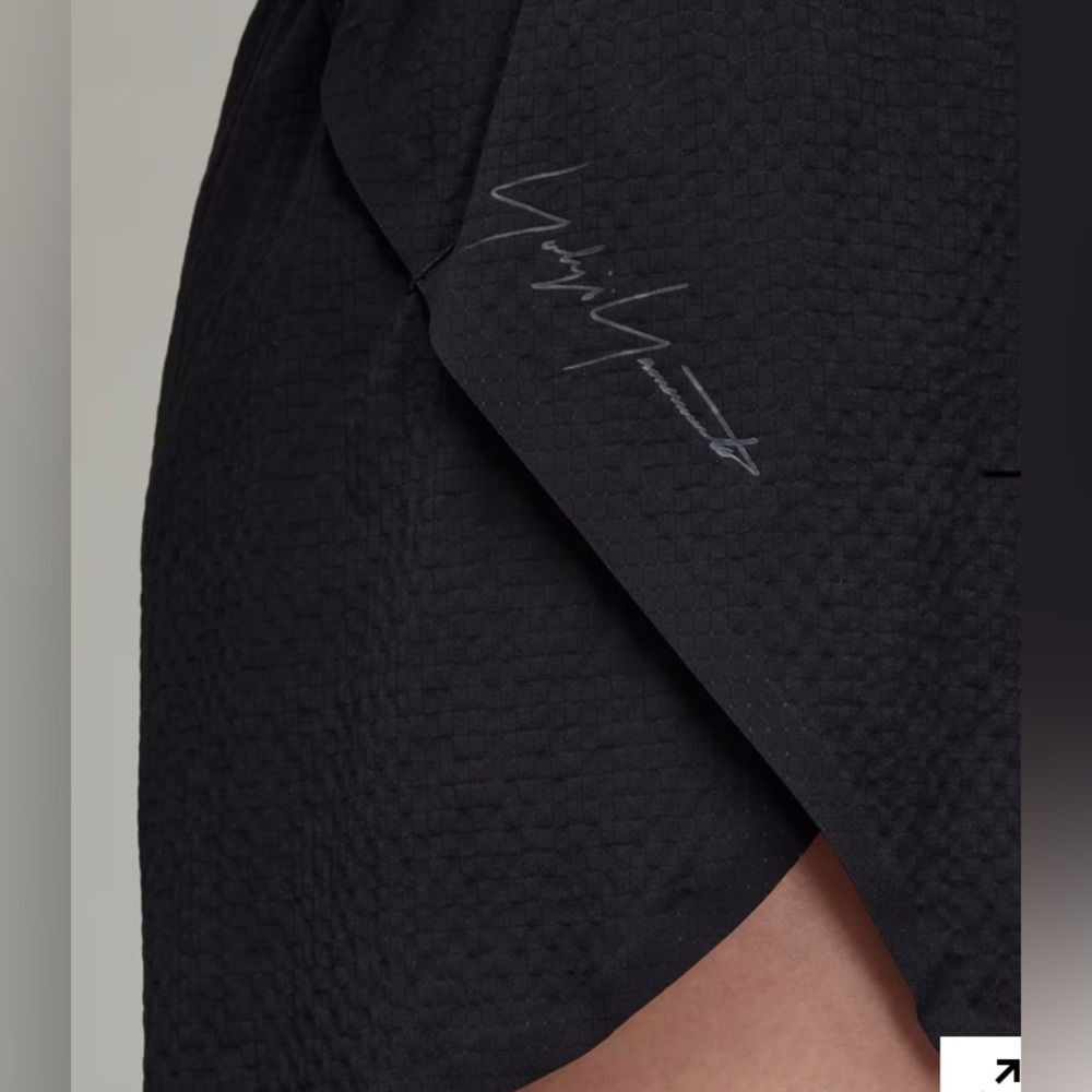 Y-3 Adidas Yohji Yamamoto Y-3 Logo-Printed Mid-Rise Running Shorts - Picture 5 of 15